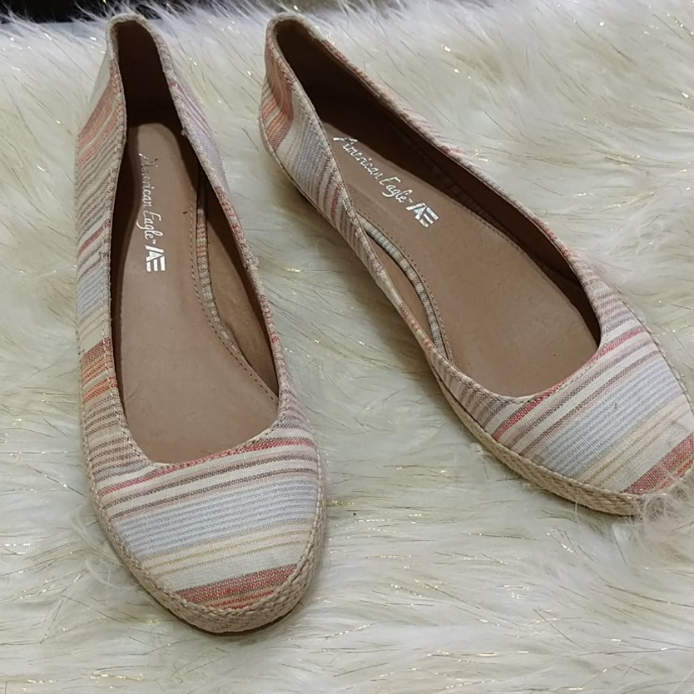 🌷4/$25🌷AE striped espadrille 9 1/2 wedge